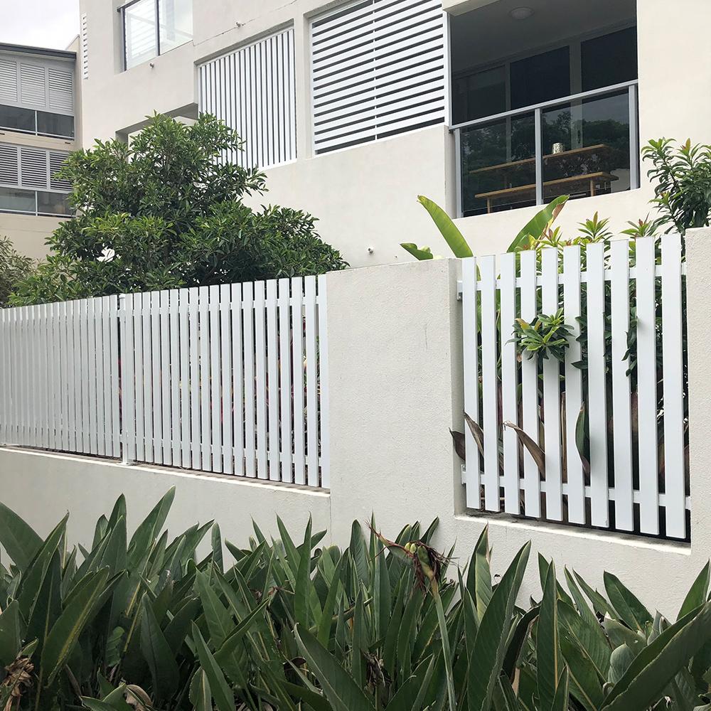 The Straits Aluminium Picket Fence Panel | Edgesmith