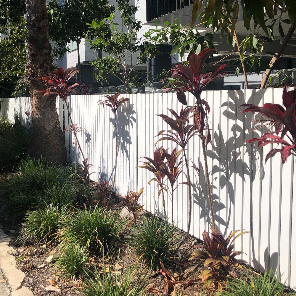 The Straits Aluminium Picket Fence Panel | Edgesmith