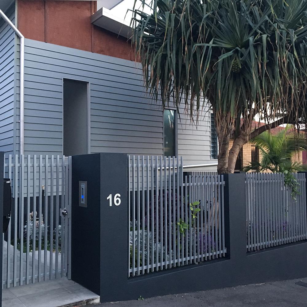 The Nicks Aluminium Angle Picket Fence Panel | Edgesmith