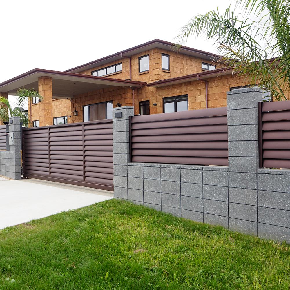 The Verve-Louvre Bladed Fence Panel | Edgesmith