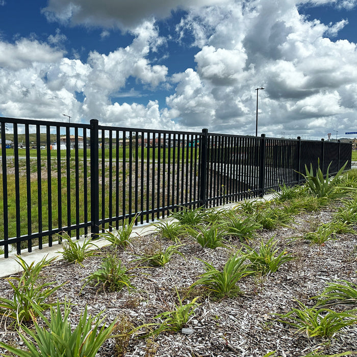 The Mercury - Aluminium Raking Balustrade | Edgesmith