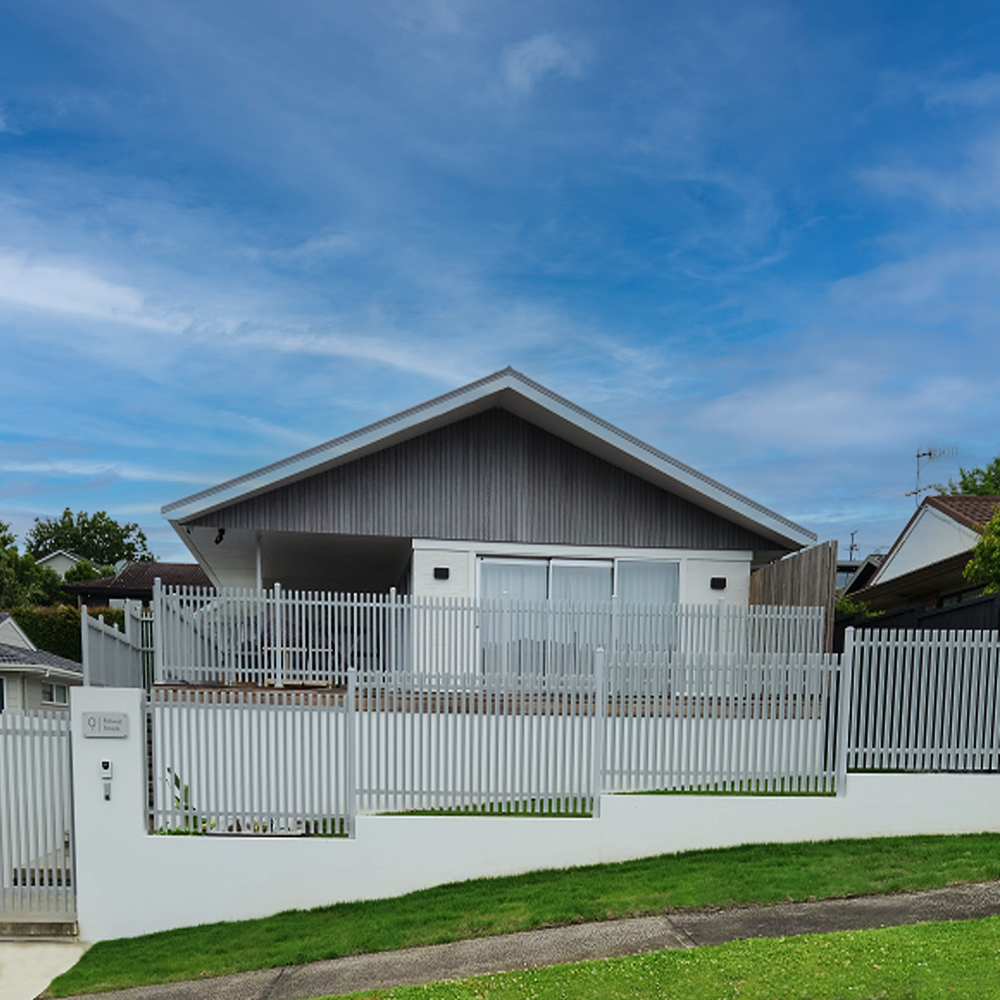 The Nicks Aluminium Angle Picket Fence Panel | Edgesmith